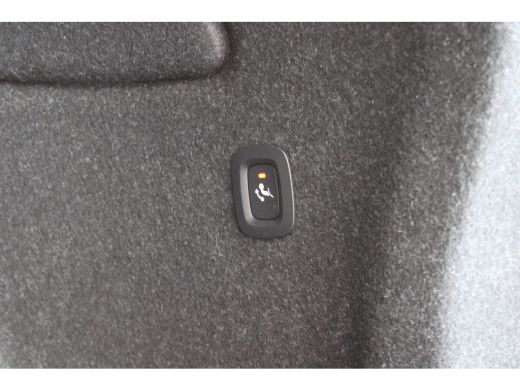 Volvo  XC40 T5 Plug-in hybrid Plus Dark | Trekhaak | Stoelverw. | Power Seats | HK Audio ActivLease financial lease