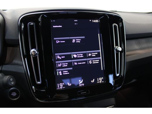 Volvo  XC40 T5 Plug-in hybrid Plus Dark | Trekhaak | Stoelverw. | Power Seats | HK Audio ActivLease financial lease