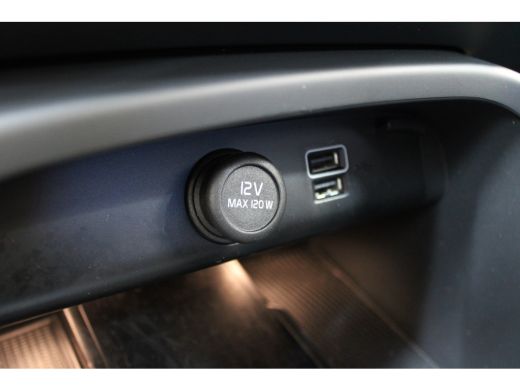 Volvo  XC40 T5 Plug-in hybrid Plus Dark | Trekhaak | Stoelverw. | Power Seats | HK Audio ActivLease financial lease