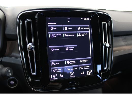 Volvo  XC40 T5 Plug-in hybrid Plus Dark | Trekhaak | Stoelverw. | Power Seats | HK Audio ActivLease financial lease