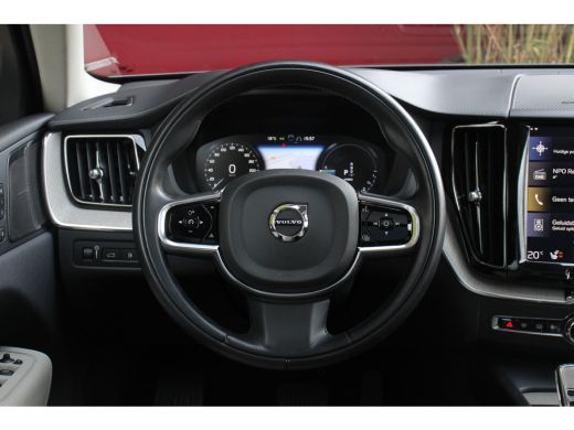 Volvo  XC60 2.0 T8 Twin Engine AWD Inscription | Schuifdak | Adaptive Cruise | BLIS | 360 Camera | Harman/Kardon ActivLease financial lease