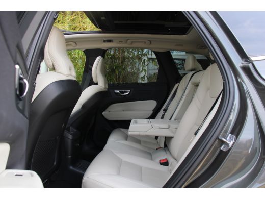 Volvo  XC60 2.0 T8 Twin Engine AWD Inscription | Schuifdak | Adaptive Cruise | BLIS | 360 Camera | Harman/Kardon ActivLease financial lease