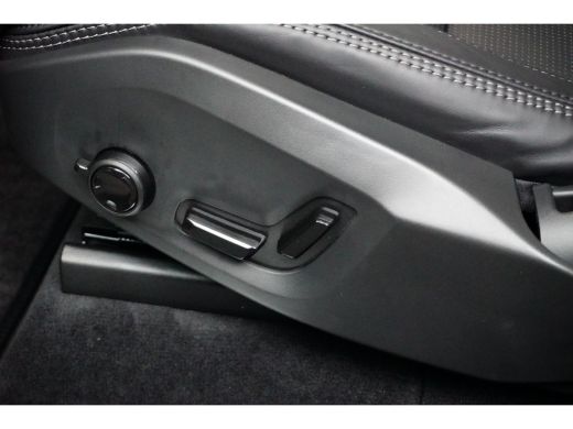 Volvo  XC90 2.0 T8 Recharge AWD Ultimate Dark | Luchtvering | HUD | Trekhaak | B&W | 360 camera | ActivLease financial lease