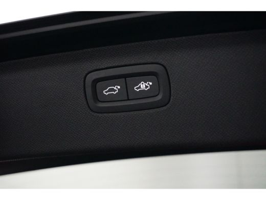 Volvo  XC90 2.0 T8 Recharge AWD Ultimate Dark | Luchtvering | HUD | Trekhaak | B&W | 360 camera | ActivLease financial lease