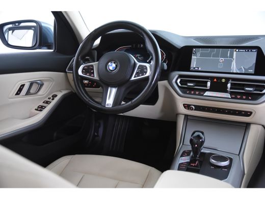 BMW 3 Serie 318i Luxury *1ste Eigenaar*Leer*Navigatie*Stoelverwarming*Parkassist* ActivLease financial lease