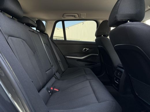 BMW 3 Serie Touring 318d Business Edition | Navi | ECC | Trekhaak | ActivLease financial lease