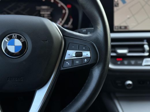BMW 3 Serie Touring 318d Business Edition | Navi | ECC | Trekhaak | ActivLease financial lease