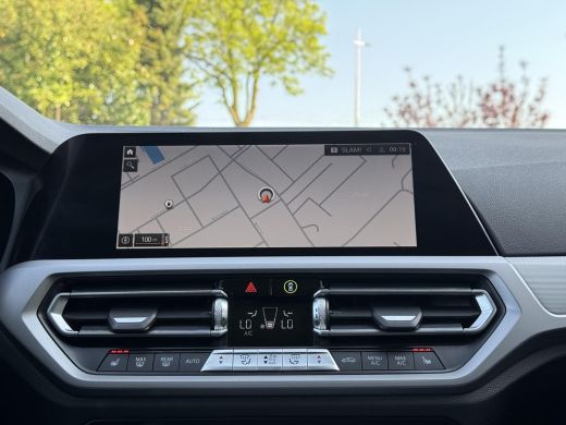 BMW 3 Serie Touring 318d Business Edition | Navi | ECC | Trekhaak | ActivLease financial lease