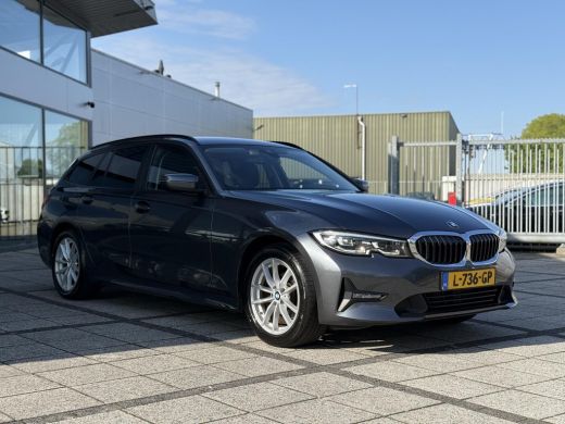 BMW 3 Serie Touring 318d Business Edition | Navi | ECC | Trekhaak | ActivLease financial lease