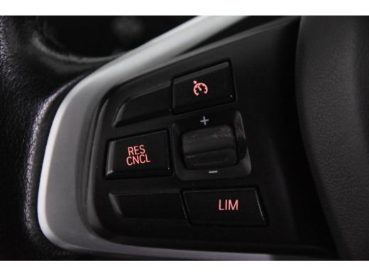 BMW X1 sDrive18i Sport *1ste Eigenaar*Leer*Panoramadak*Parkassist* ActivLease financial lease