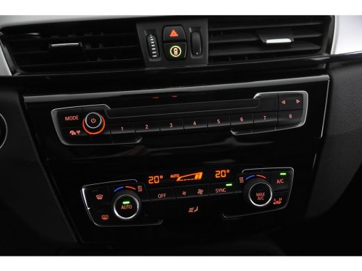 BMW X1 sDrive18i Sport *1ste Eigenaar*Leer*Panoramadak*Parkassist* ActivLease financial lease