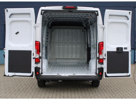 Fiat Ducato 2.2 MultiJet 140 S&S L3H2 3.3t | 2 zitplaatsen rechtsvoor | Achteruitrijcamera | Airco (automatisch) ActivLease financial lease