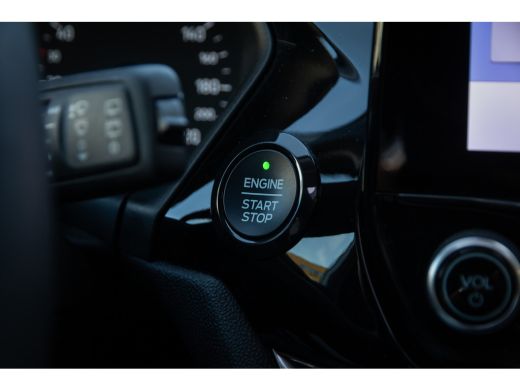 Ford Fiesta 1.0 EcoBoost Titanium | Achteruitrijcamera | Elektrisch glazen panorama-dak ActivLease financial lease