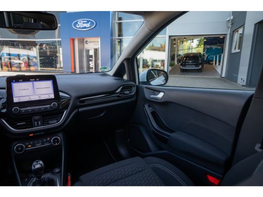 Ford Fiesta 1.0 EcoBoost Titanium | Achteruitrijcamera | Elektrisch glazen panorama-dak ActivLease financial lease