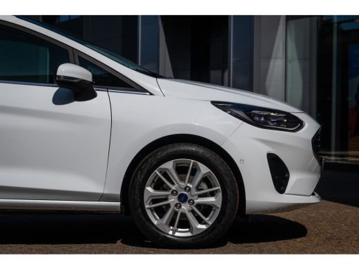 Ford Fiesta 1.0 EcoBoost Titanium | Achteruitrijcamera | Elektrisch glazen panorama-dak ActivLease financial lease
