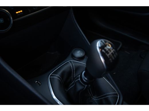 Ford Fiesta 1.0 EcoBoost Titanium -Carplay-Clima-Cruise-Lage km stand! | Airco (automatisch) | Apple Carplay/... ActivLease financial lease