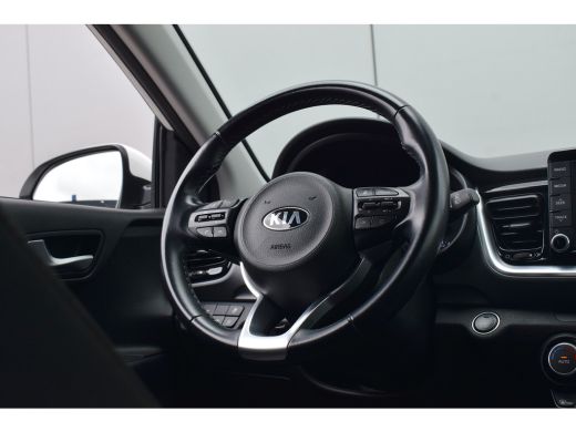 Kia Stonic 1.0 T-GDi DynamicPlusLine | Trekhaak | Apple CarPlay | Camera | Climate ActivLease financial lease