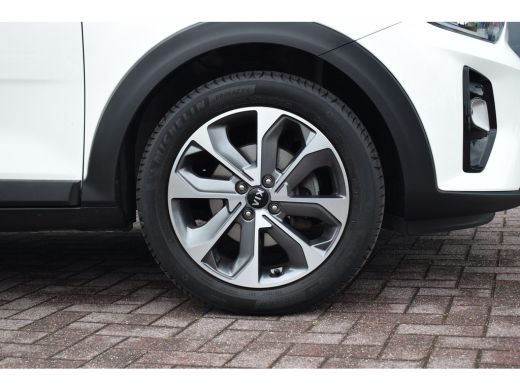 Kia Stonic 1.0 T-GDi DynamicPlusLine | Trekhaak | Apple CarPlay | Camera | Climate ActivLease financial lease