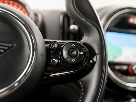 Mini Countryman 2.0 Cooper S Chili 192Pk Automaat (GROOT NAVI, CLIMATE, LEDER, STOELVERWARMING, SPORTSTOELEN, LED... ActivLease financial lease