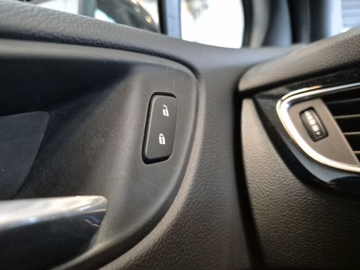 Opel Astra 1.2 Ultimate Leer | Navigatie | Massage stoel, gekoeld en verwarmd | AGR stoelen | Camera | ActivLease financial lease