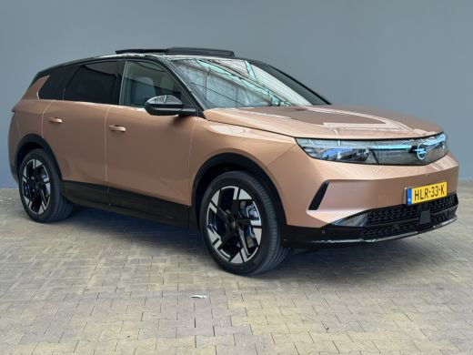 Opel Grandland GS 73 kWh | Focal | Pano | 20 '' LMV | Stoel- + Stuurverwarming | Audio installatie premium | Ele... ActivLease financial lease