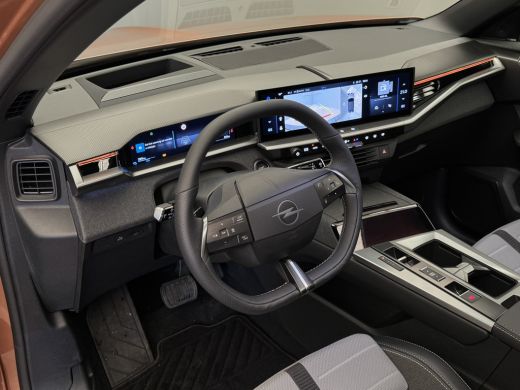 Opel Grandland GS 73 kWh | Focal | Pano | 20 '' LMV | Stoel- + Stuurverwarming | Audio installatie premium | Ele... ActivLease financial lease