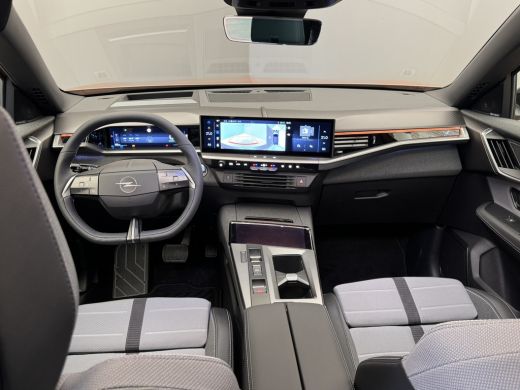 Opel Grandland GS 73 kWh | Focal | Pano | 20 '' LMV | Stoel- + Stuurverwarming | Audio installatie premium | Ele... ActivLease financial lease