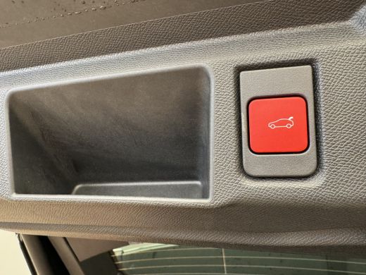 Opel Grandland GS 73 kWh | Focal | Pano | 20 '' LMV | Stoel- + Stuurverwarming | Audio installatie premium | Ele... ActivLease financial lease