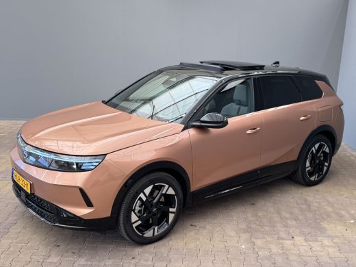 Opel Grandland GS 73 kWh | Focal | Pano | 20 '' LMV | Stoel- + Stuurverwarming | Audio installatie premium | Ele... ActivLease financial lease