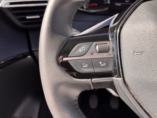 Peugeot 208 1.2 PureTech Active Pack | Airco | Cruise control | DAB ontvanger ActivLease financial lease