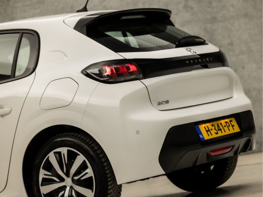 Peugeot 208 1.2 PureTech Sport (APPLE CARPLAY, GROOT NAVI, PARKEERSENSOREN, SPORTSTOELEN, LANE ASSIST, NIEUWE... ActivLease financial lease