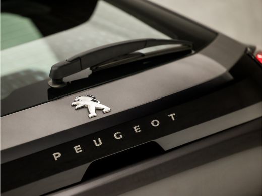 Peugeot 208 1.2 PureTech Sport (APPLE CARPLAY, GROOT NAVI, PARKEERSENSOREN, SPORTSTOELEN, LM VELGEN, LANE ASS... ActivLease financial lease