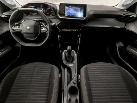 Peugeot 208 1.2 PureTech Sport (APPLE CARPLAY, GROOT NAVI, SPORTSTOELEN, DAB+, CRUISE, LANE ASSIST, NIEUWSTAAT) ActivLease financial lease