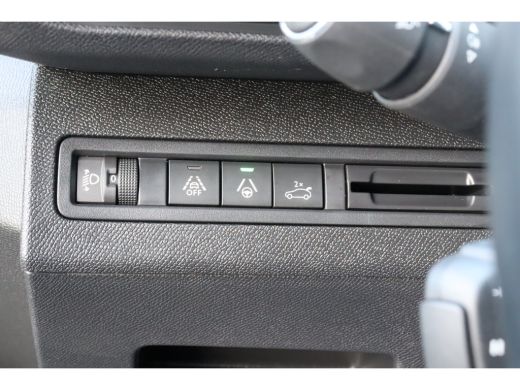 Peugeot 5008 1.2 PURETECH 130PK 7-ZITS ALLURE PACK AUTOMAAT / NAVI / CLIMA / PDC / 18" LMV / CAMERA / KEYLESS ... ActivLease financial lease