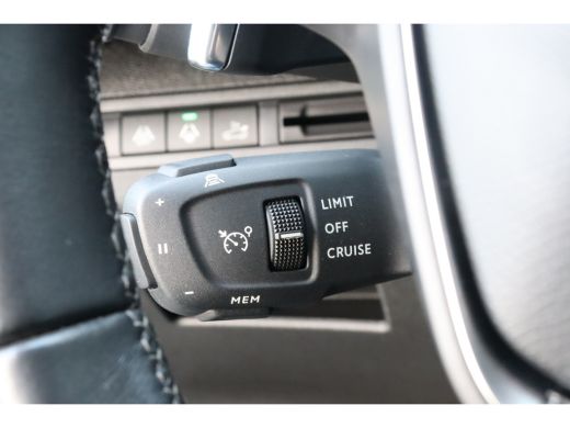 Peugeot 5008 1.2 PURETECH 130PK 7-ZITS ALLURE PACK AUTOMAAT / NAVI / CLIMA / PDC / 18" LMV / CAMERA / KEYLESS ... ActivLease financial lease