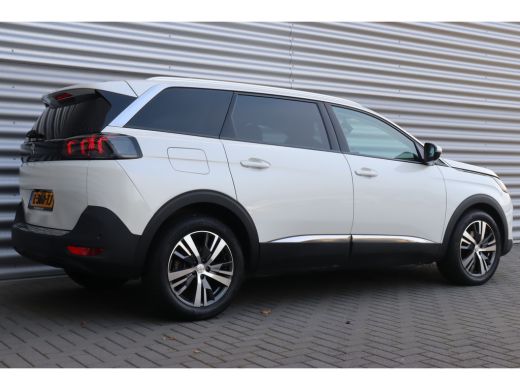 Peugeot 5008 1.2 PURETECH 130PK 7-ZITS ALLURE PACK AUTOMAAT / NAVI / CLIMA / PDC / 18" LMV / CAMERA / KEYLESS ... ActivLease financial lease