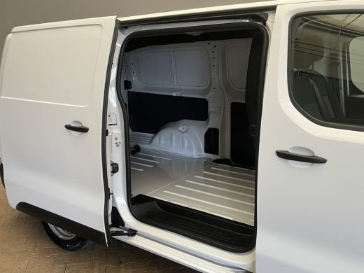 Peugeot e-Expert EV L3 75 kWh | 75KwH | Techno Nav Pakket | Verwarmbare voorstoelen | Grop Control | Comfortwand | ActivLease financial lease