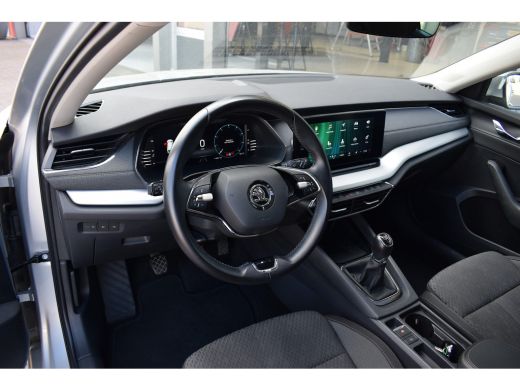 Skoda Octavia Combi 1.5 TSI First Edition | Apple CarPlay | Stoelverw. | Virtual | Camera ActivLease financial lease
