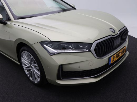 Skoda Superb Combi First Edition 1.5 TSi 150 Pk Automaat | Full LED | Panoramadak | Leder | 19 Inch | 360 Came... ActivLease financial lease