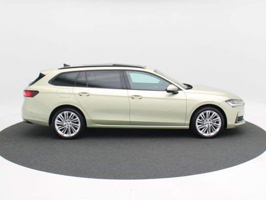 Skoda Superb Combi First Edition 1.5 TSi 150 Pk Automaat | Full LED | Panoramadak | Leder | 19 Inch | 360 Came... ActivLease financial lease