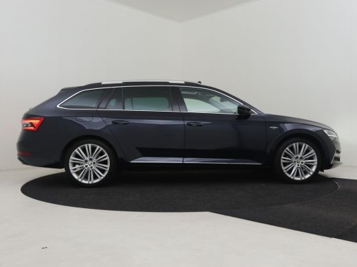 Skoda Superb Combi Laurin klement 1.4 TSI iV 218pk PHEV Laurin & Klement | Trekhaak | Canton Audio | Keyless |... ActivLease financial lease