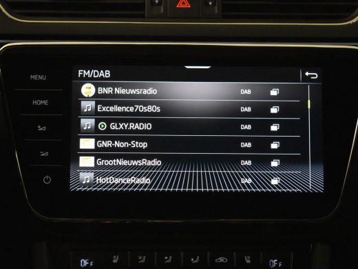 Skoda Superb Combi Laurin klement 1.4 TSI iV 218pk PHEV Laurin & Klement | Trekhaak | Canton Audio | Keyless |... ActivLease financial lease