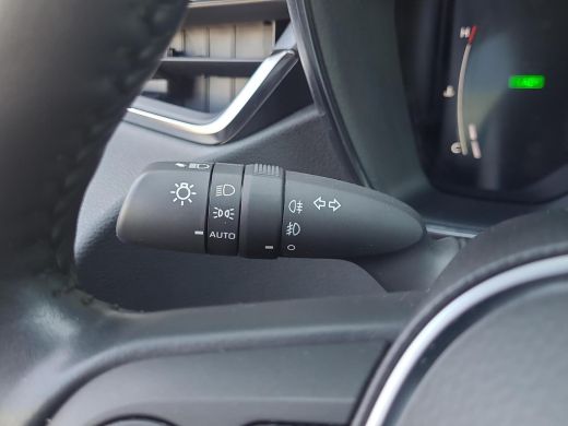 Toyota Corolla 1.8 Hybrid Style // Suzuki Swace | Apple CarPlay | Trekhaak | Blindspot | Stuurverwarming | Rijkl... ActivLease financial lease