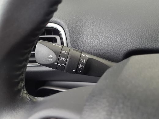 Toyota Prius 1.8 Dynamic | Apple CarPlay | Trekhaak | Navigatie | Rijklaarprijs incl. garantie | ActivLease financial lease