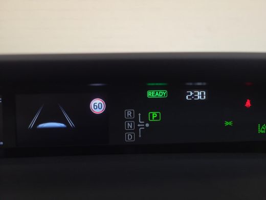 Toyota Prius 1.8 Dynamic | Apple CarPlay | Trekhaak | Navigatie | Rijklaarprijs incl. garantie | ActivLease financial lease