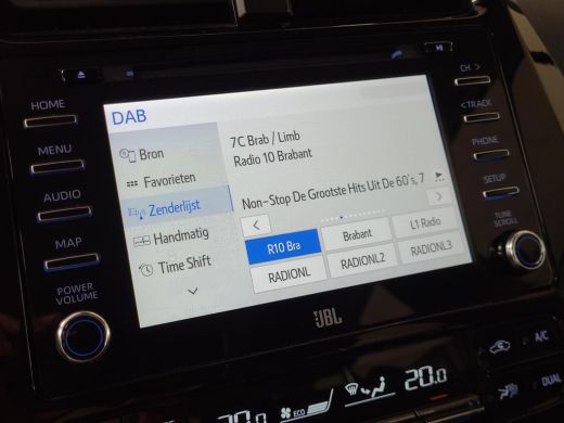 Toyota Prius 1.8 Dynamic | Apple CarPlay | Trekhaak | Navigatie | Rijklaarprijs incl. garantie | ActivLease financial lease