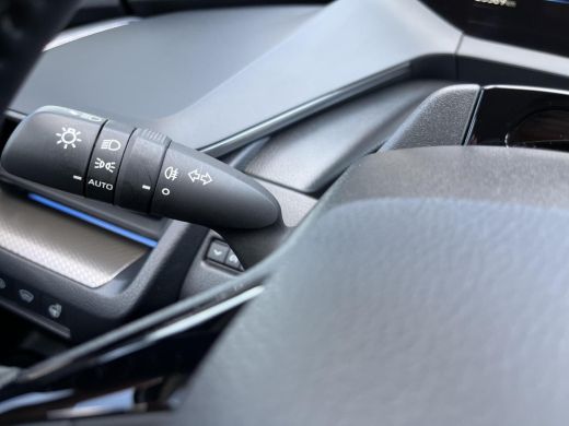 Toyota Prius 2.0 Plug-in Executive | Navigatie | Apple CarPlay/Android auto | Achteruitrijcamera | Elektrisch ... ActivLease financial lease