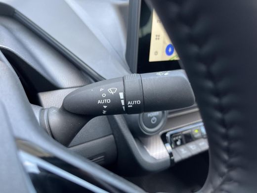 Toyota Prius 2.0 Plug-in Executive | Navigatie | Apple CarPlay/Android auto | Achteruitrijcamera | Elektrisch ... ActivLease financial lease
