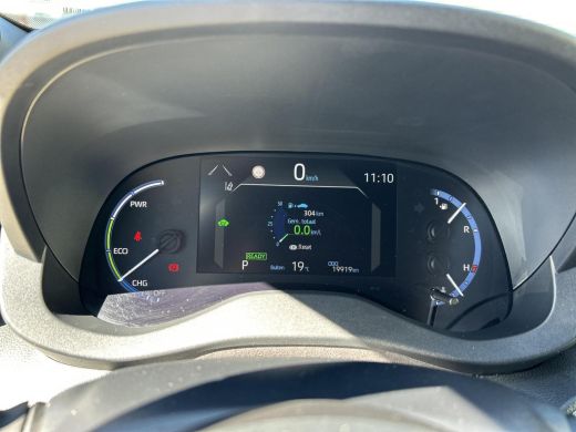 Toyota Yaris Cross 1.5 Hybrid Adventure Bi-tone ActivLease financial lease