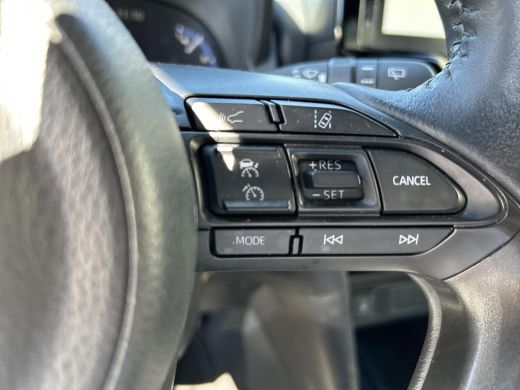 Toyota Yaris Cross 1.5 Hybrid Adventure Bi-tone ActivLease financial lease